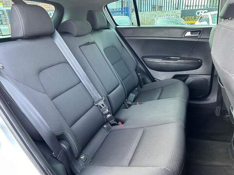 Kia Sportage 1.7 CRDi 2 SUV 5dr Diesel Manual Euro 6 (s/s) (114 bhp) - U401
