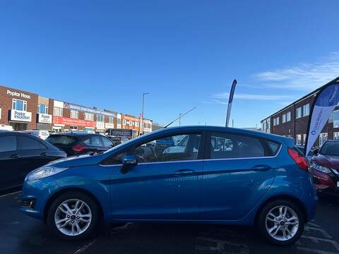 Ford Fiesta 1.0T EcoBoost Zetec Hatchback 5dr Petrol Manual Euro 5 (s/s) (100 ps) - U402