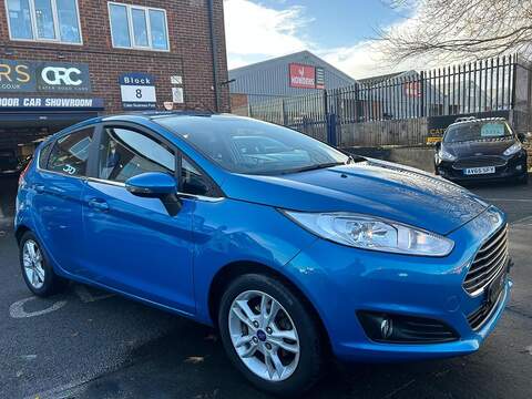 Ford Fiesta 1.0T EcoBoost Zetec Hatchback 5dr Petrol Manual Euro 5 (s/s) (100 ps) - U402