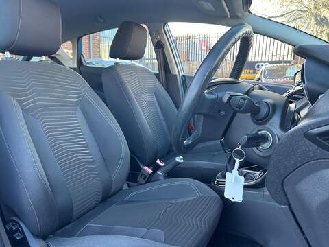 Ford Fiesta 1.0T EcoBoost Zetec Hatchback 5dr Petrol Manual Euro 5 (s/s) (100 ps) - U402