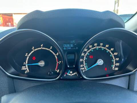 Ford Fiesta 1.0T EcoBoost Zetec Hatchback 5dr Petrol Manual Euro 5 (s/s) (100 ps) - U402