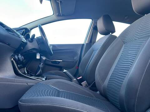 Ford Fiesta 1.0T EcoBoost Zetec Hatchback 5dr Petrol Manual Euro 5 (s/s) (100 ps) - U402