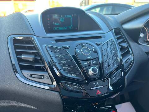 Ford Fiesta 1.0T EcoBoost Zetec Hatchback 5dr Petrol Manual Euro 5 (s/s) (100 ps) - U402