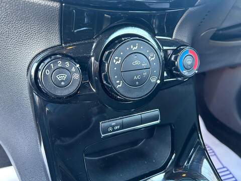 Ford Fiesta 1.0T EcoBoost Zetec Hatchback 5dr Petrol Manual Euro 5 (s/s) (100 ps) - U402