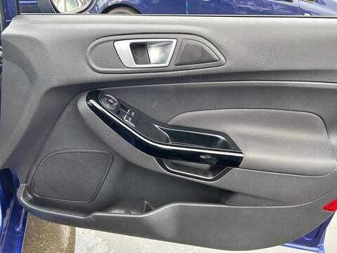 Ford Fiesta 1.0T EcoBoost Titanium Hatchback 5dr Petrol Manual Euro 6 (s/s) (100 ps) - U403