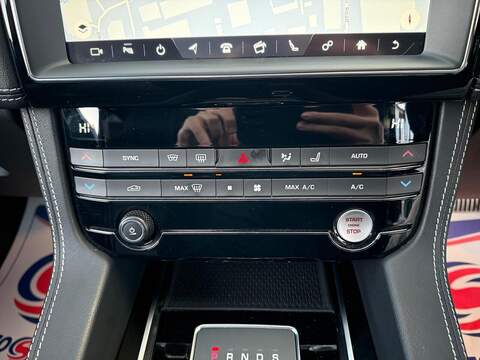 Jaguar F-PACE 2.0 D180 R-Sport SUV 5dr Diesel Auto AWD Euro 6 (s/s) (180 ps) - U404