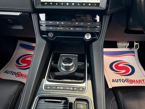 Jaguar F-PACE 2.0 D180 R-Sport SUV 5dr Diesel Auto AWD Euro 6 (s/s) (180 ps) - U404