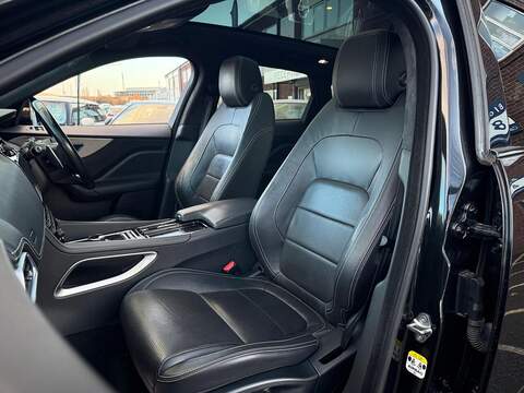 Jaguar F-PACE 2.0 D180 R-Sport SUV 5dr Diesel Auto AWD Euro 6 (s/s) (180 ps) - U404
