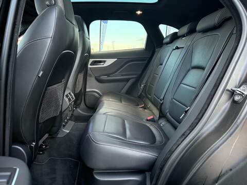 Jaguar F-PACE 2.0 D180 R-Sport SUV 5dr Diesel Auto AWD Euro 6 (s/s) (180 ps) - U404