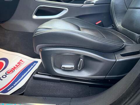 Jaguar F-PACE 2.0 D180 R-Sport SUV 5dr Diesel Auto AWD Euro 6 (s/s) (180 ps) - U404