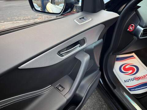 Jaguar F-PACE 2.0 D180 R-Sport SUV 5dr Diesel Auto AWD Euro 6 (s/s) (180 ps) - U404