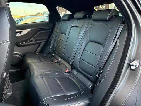 Jaguar F-PACE 2.0 D180 R-Sport SUV 5dr Diesel Auto AWD Euro 6 (s/s) (180 ps) - U404