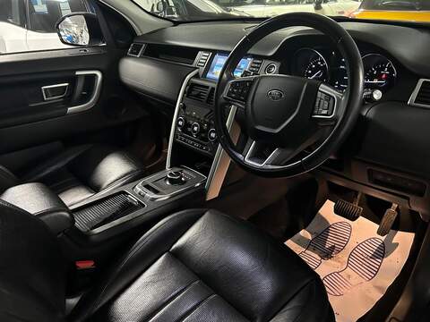 Land Rover Discovery Sport 2.0 TD4 HSE Black SUV 5dr Diesel Auto 4WD Euro 6 (s/s) (180 ps) - U405