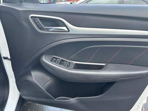 MG MG ZS 1.5 VTi-TECH Limited Edition SUV 5dr Petrol Manual Euro 6 (s/s) (106 ps) - U407