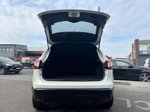 Nissan Qashqai Qashqai 1.5 dCi Tekna 2WD Euro 6 (s/s) 5dr - U41
