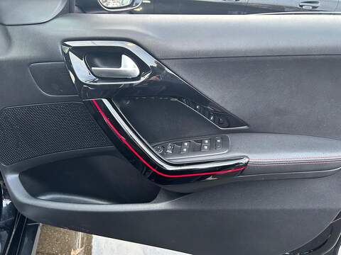 Peugeot 2008 1.2 PureTech GPF GT Line SUV 5dr Petrol Manual Euro 6 (s/s) (130 ps) - U411