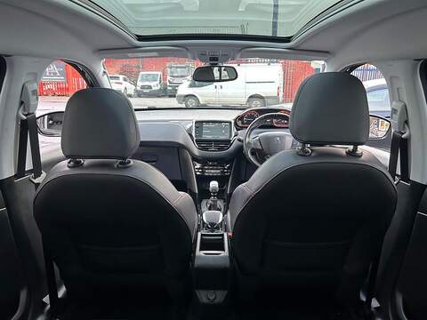 Peugeot 2008 1.2 PureTech GPF GT Line SUV 5dr Petrol Manual Euro 6 (s/s) (130 ps) - U411