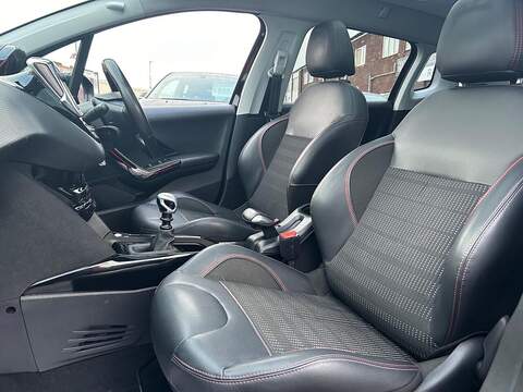 Peugeot 2008 1.2 PureTech GPF GT Line SUV 5dr Petrol Manual Euro 6 (s/s) (130 ps) - U411