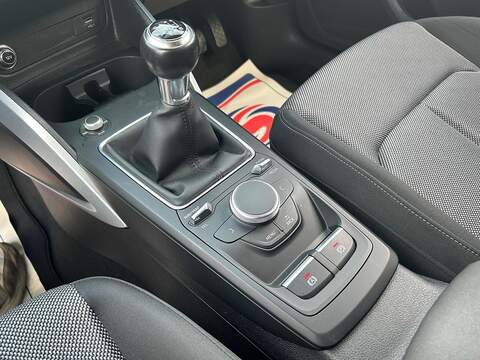 Audi Q2 1.0 TFSI Sport Euro 6 (s/s) 5dr - U413