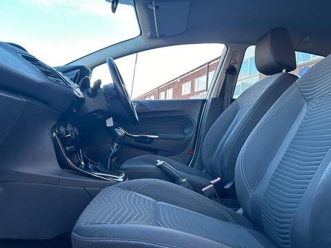 Ford Fiesta 1.0T EcoBoost Zetec Hatchback 5dr Petrol Manual Euro 6 (s/s) (100 ps) - U418