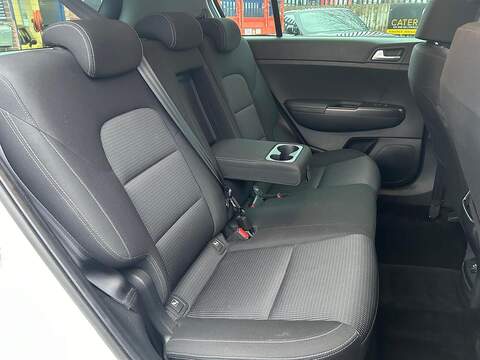 Kia Sportage 1.6 GDi 2 SUV 5dr Petrol Manual Euro 6 (s/s) (130 bhp) - U422