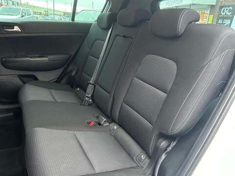 Kia Sportage 1.6 GDi 2 SUV 5dr Petrol Manual Euro 6 (s/s) (130 bhp) - U422