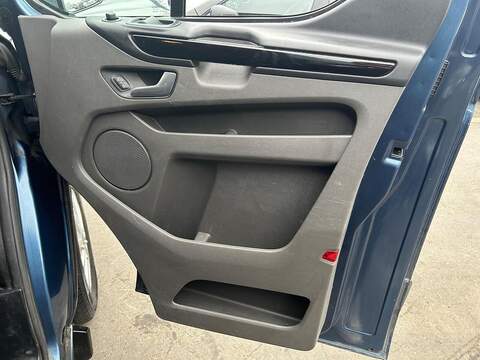 Ford Transit Custom Transit Custom Limited Panel Van 1 Manual Diesel - U423