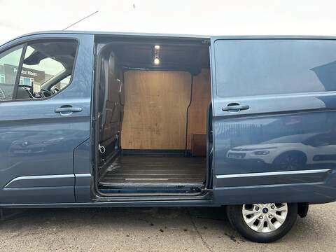 Ford Transit Custom Transit Custom Limited Panel Van 1 Manual Diesel - U423