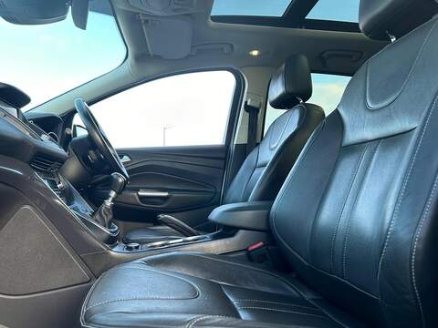 Ford Kuga 2.0 TDCi Titanium X SUV 5dr Diesel Manual 2WD Euro 6 (s/s) (150 ps) - U425