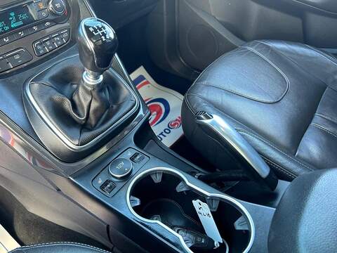 Ford Kuga 2.0 TDCi Titanium X SUV 5dr Diesel Manual 2WD Euro 6 (s/s) (150 ps) - U425