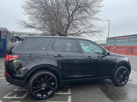 Land Rover Discovery Sport 2.0 TD4 HSE Black SUV 5dr Diesel Auto 4WD Euro 6 (s/s) (180 ps) - U428