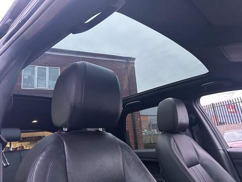 Land Rover Discovery Sport 2.0 TD4 HSE Black SUV 5dr Diesel Auto 4WD Euro 6 (s/s) (180 ps) - U428