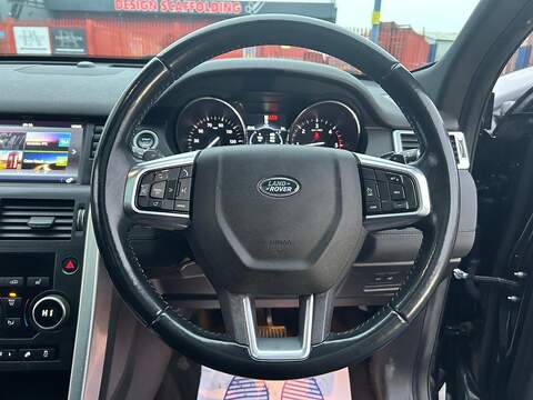 Land Rover Discovery Sport 2.0 TD4 HSE Black SUV 5dr Diesel Auto 4WD Euro 6 (s/s) (180 ps) - U428