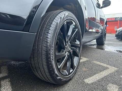Land Rover Discovery Sport 2.0 TD4 HSE Black SUV 5dr Diesel Auto 4WD Euro 6 (s/s) (180 ps) - U428