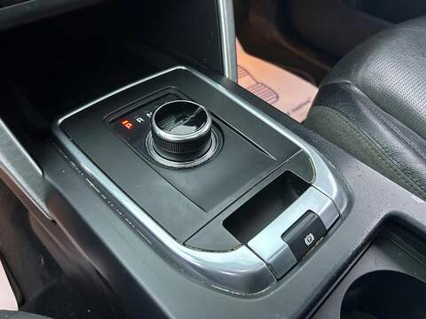 Land Rover Discovery Sport 2.0 TD4 HSE Black SUV 5dr Diesel Auto 4WD Euro 6 (s/s) (180 ps) - U428