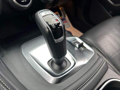 Jaguar E-PACE 2.0 D240 R-Dynamic HSE SUV 5dr Diesel Auto AWD Euro 6 (s/s) (240 ps) - U430