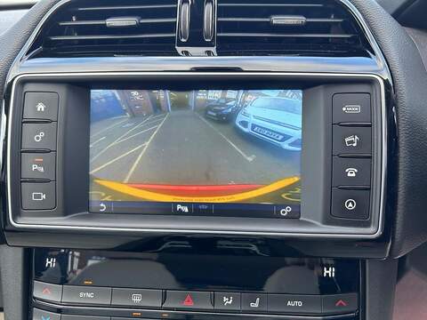 Jaguar F-PACE 2.0 D180 Prestige SUV 5dr Diesel Manual AWD Euro 6 (s/s) (180 ps) - U433