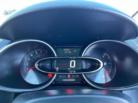 Renault Clio 0.9 TCe Play Hatchback 5dr Petrol Manual Euro 6 (s/s) (75 ps) - U435