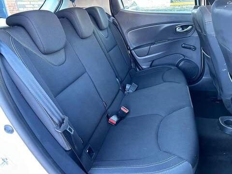 Renault Clio 0.9 TCe Play Hatchback 5dr Petrol Manual Euro 6 (s/s) (75 ps) - U435