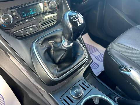 Ford Kuga 2.0 TDCi Titanium AWD Euro 5 5dr - U437