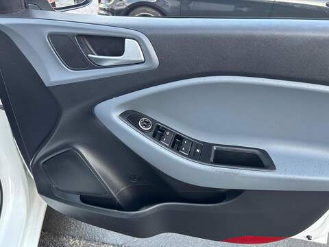 Hyundai i20 1.2 SE Euro 6 5dr - U438