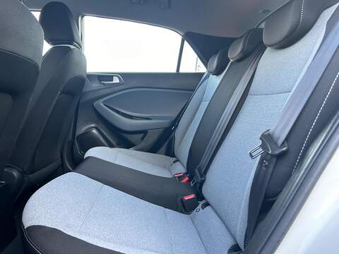 Hyundai i20 1.2 SE Euro 6 5dr - U438