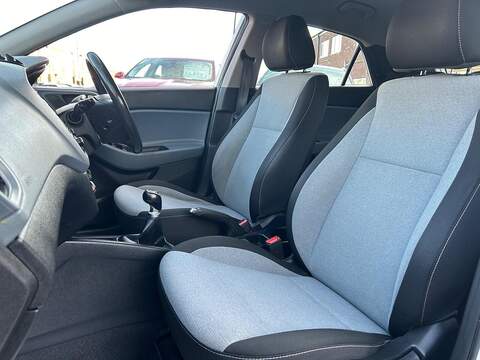 Hyundai i20 1.2 SE Euro 6 5dr - U438