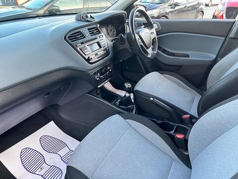 Hyundai i20 1.2 SE Euro 6 5dr - U438