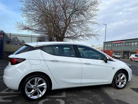 Vauxhall Astra Astra 1.0i Turbo ecoTEC SRi Nav Euro 6 (s/s) 5dr - U44