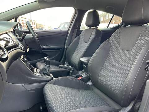 Vauxhall Astra Astra 1.0i Turbo ecoTEC SRi Nav Euro 6 (s/s) 5dr - U44