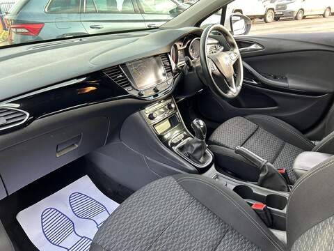 Vauxhall Astra Astra 1.0i Turbo ecoTEC SRi Nav Euro 6 (s/s) 5dr - U44