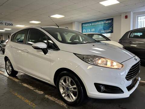 Ford Fiesta 1.25 Zetec Hatchback 5dr Petrol Manual Euro 5 (82 ps) - U442
