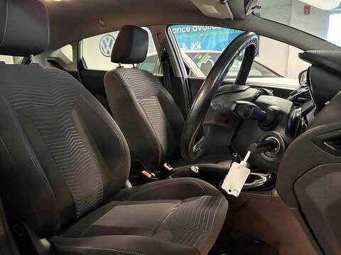 Ford Fiesta 1.25 Zetec Hatchback 5dr Petrol Manual Euro 5 (82 ps) - U442