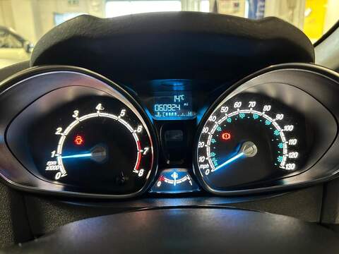 Ford Fiesta 1.25 Zetec Hatchback 5dr Petrol Manual Euro 5 (82 ps) - U442